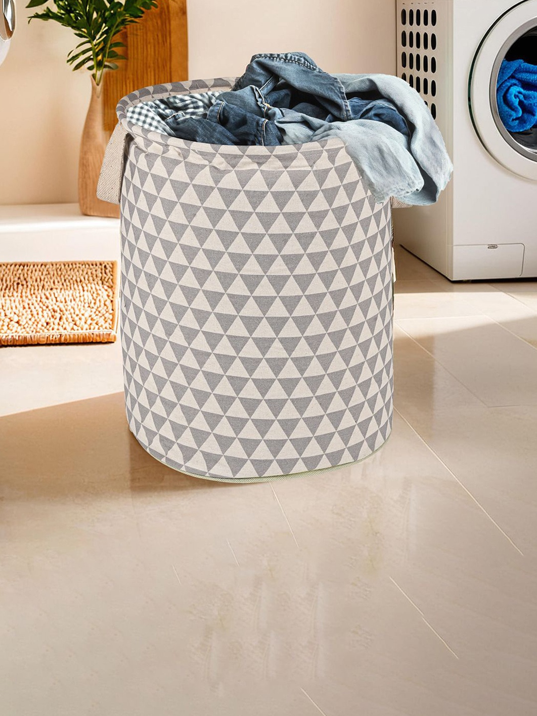 

Kuber Industries Grey & White Printed Cotton Laundry Bag 60 L