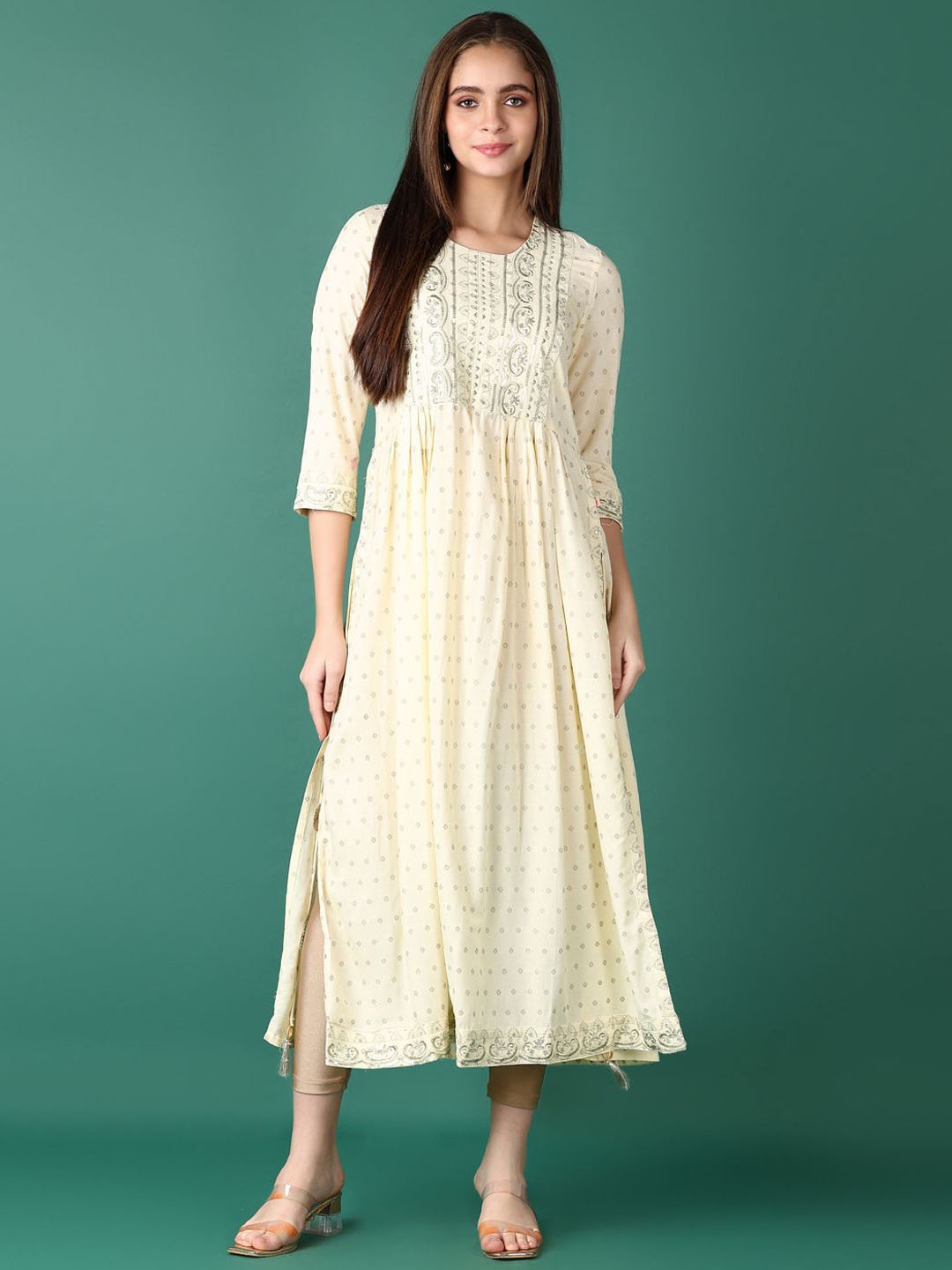 

V-Mart Floral Printed Sequinned Straight Kurta, Off white