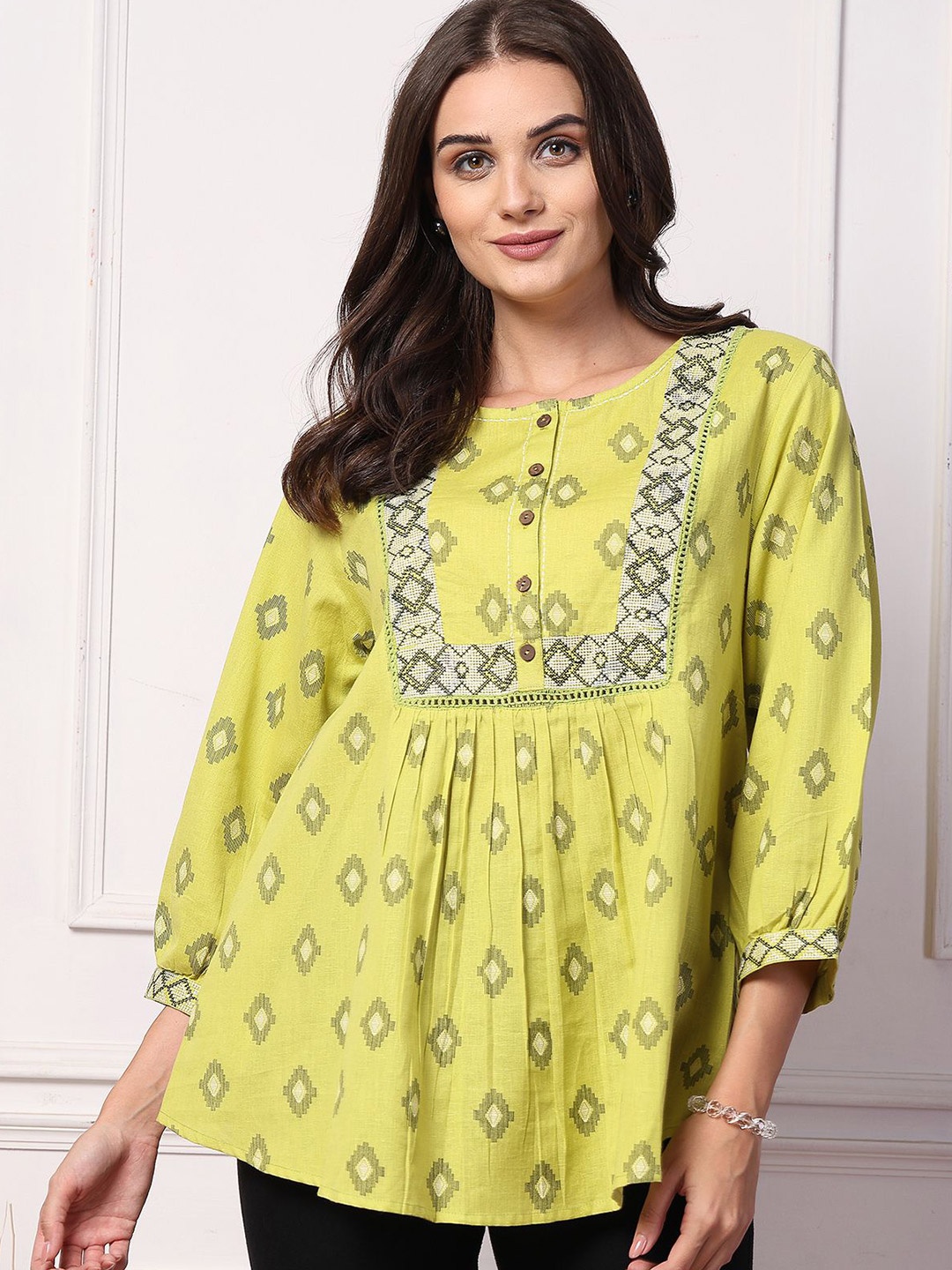 

House Of Zelena Women Ethnic Motifs Printed Cotton Maternity Top, Green