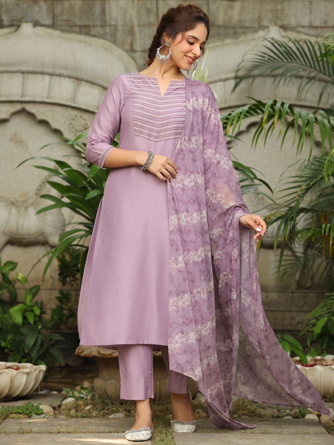 

Janasya Striped Embroidered Thread Work Straight Kurta with Trousers & Dupatta, Lavender