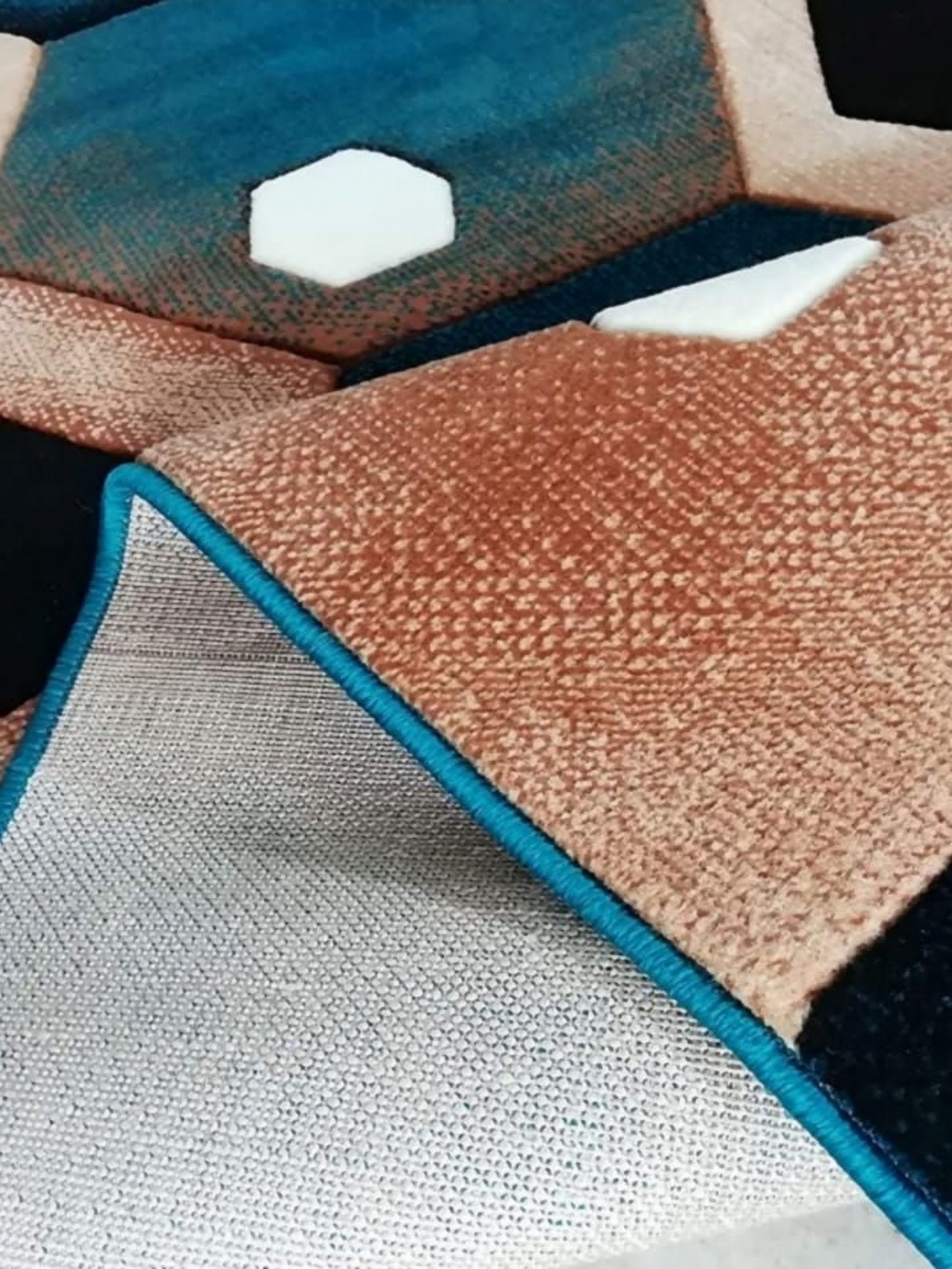 

Samjeeda Handloom carpets Blue Geometric Anti-Skid Polyester Carpet