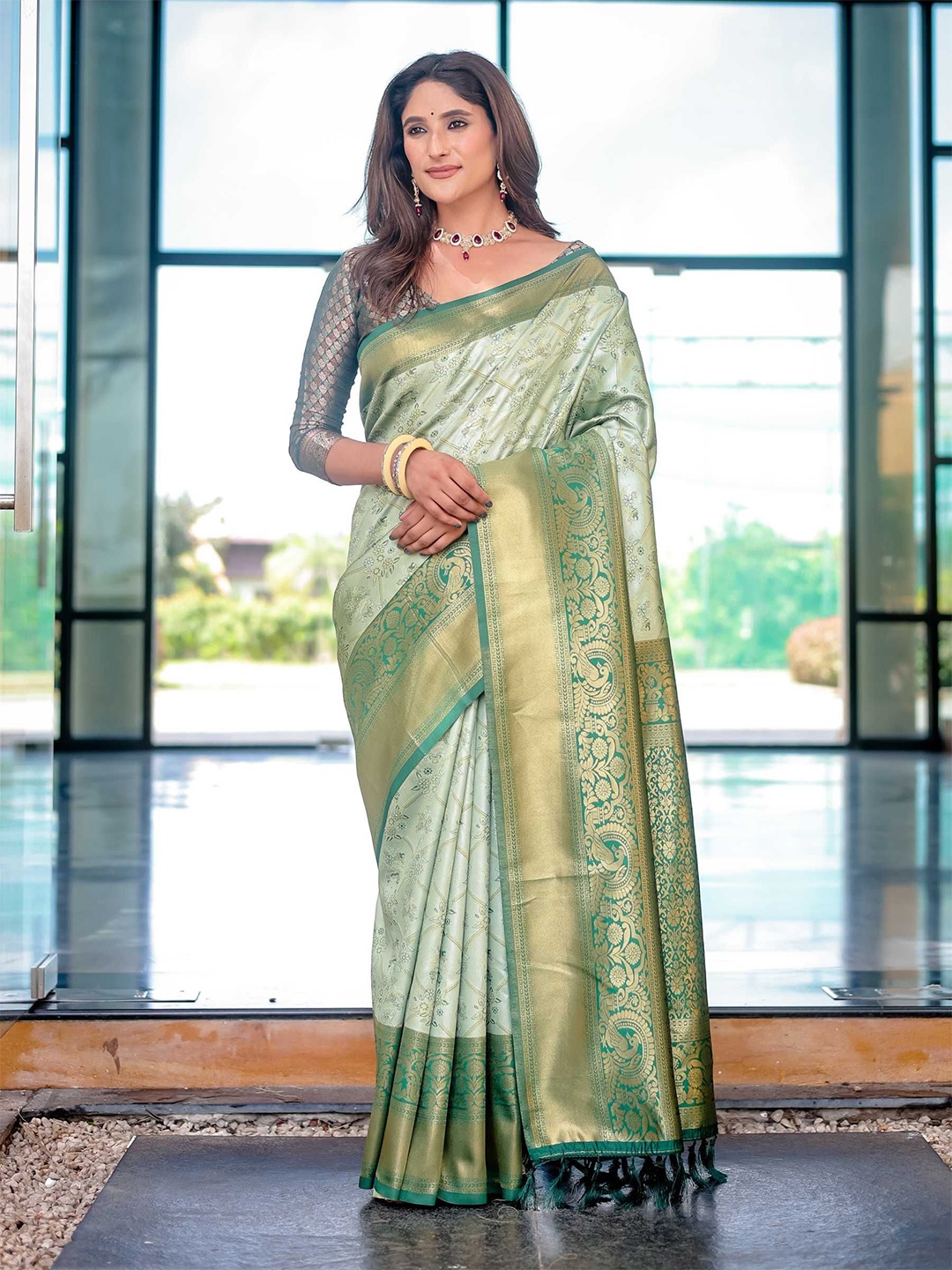 

Kandora Woven Design Zari Pure Silk Dharmavaram Saree, Green