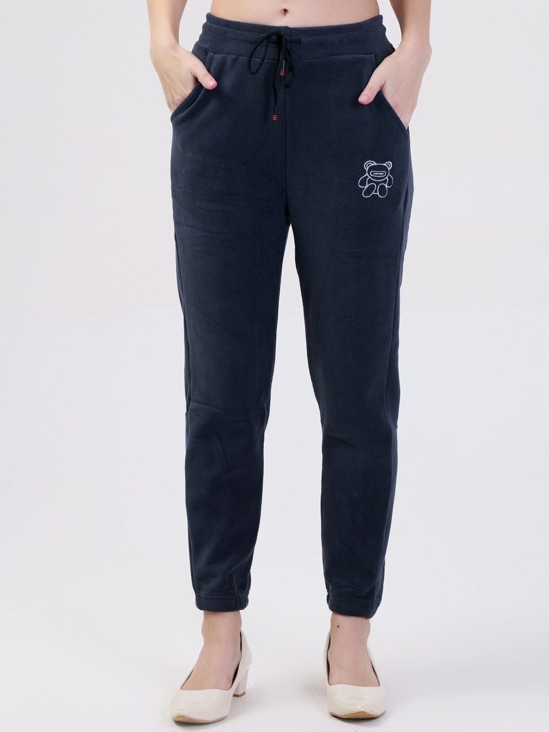 

Albion By CnM Women Mid-Rise Slim-Fit Joggers, Blue