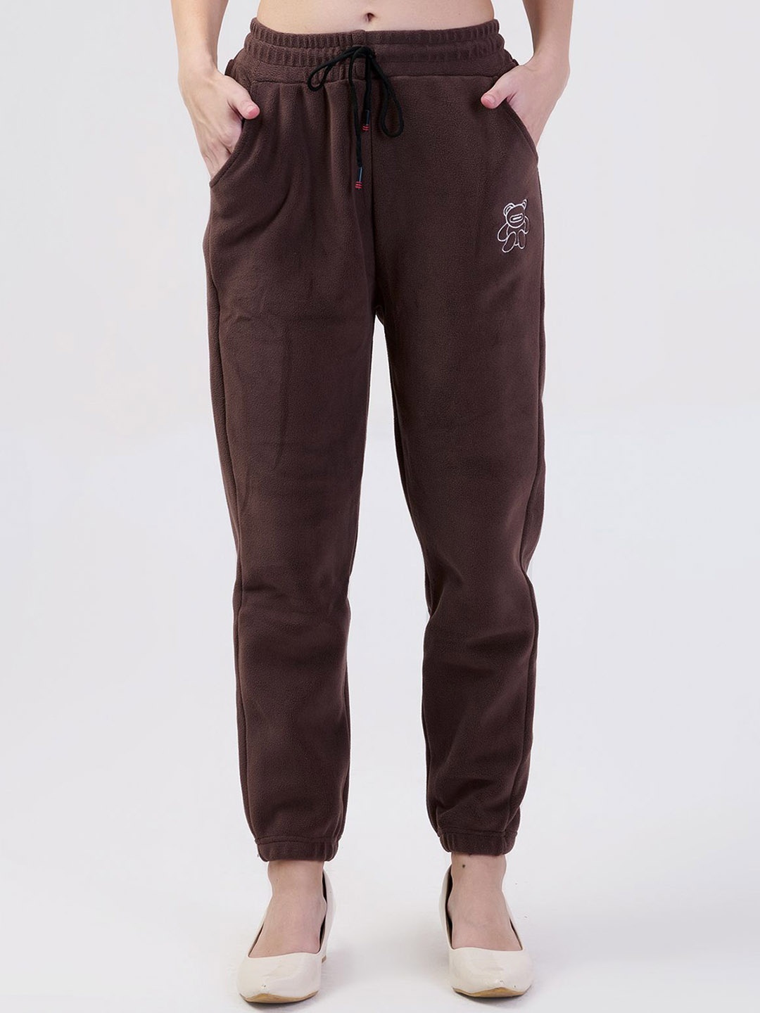 

Albion By CnM Women Mid-Rise Slim-Fit Joggers, Brown