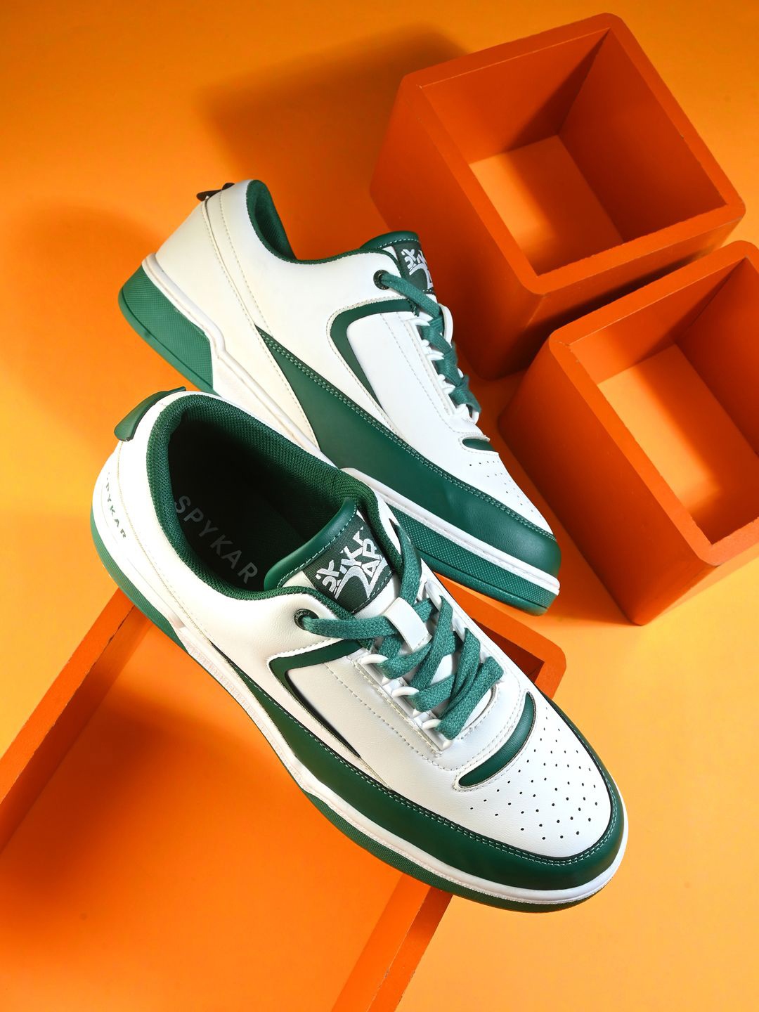 

SPYKAR Men PU Colourblocked Sneakers, Green