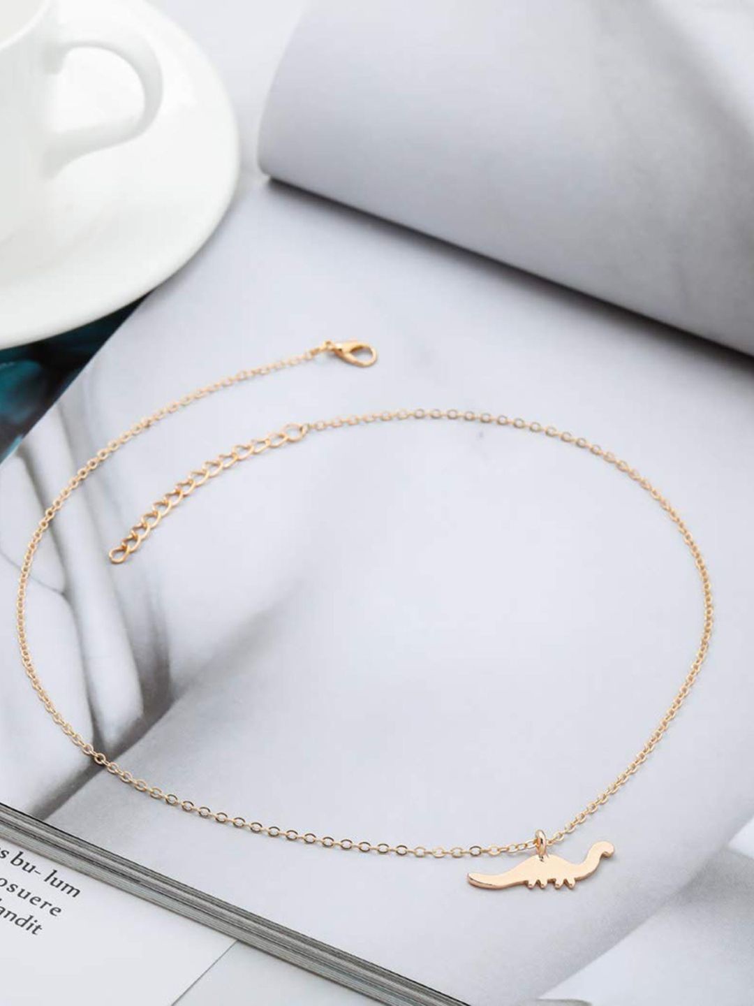 

Pinapes Unisex Set of 2 Gold-Plated Layered Heart and Dinosaur Minimal Chains