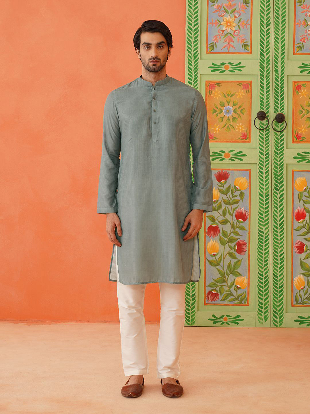 

TheEthnic.Co Mandarin Collar Straight Kurta with Salwar, Grey