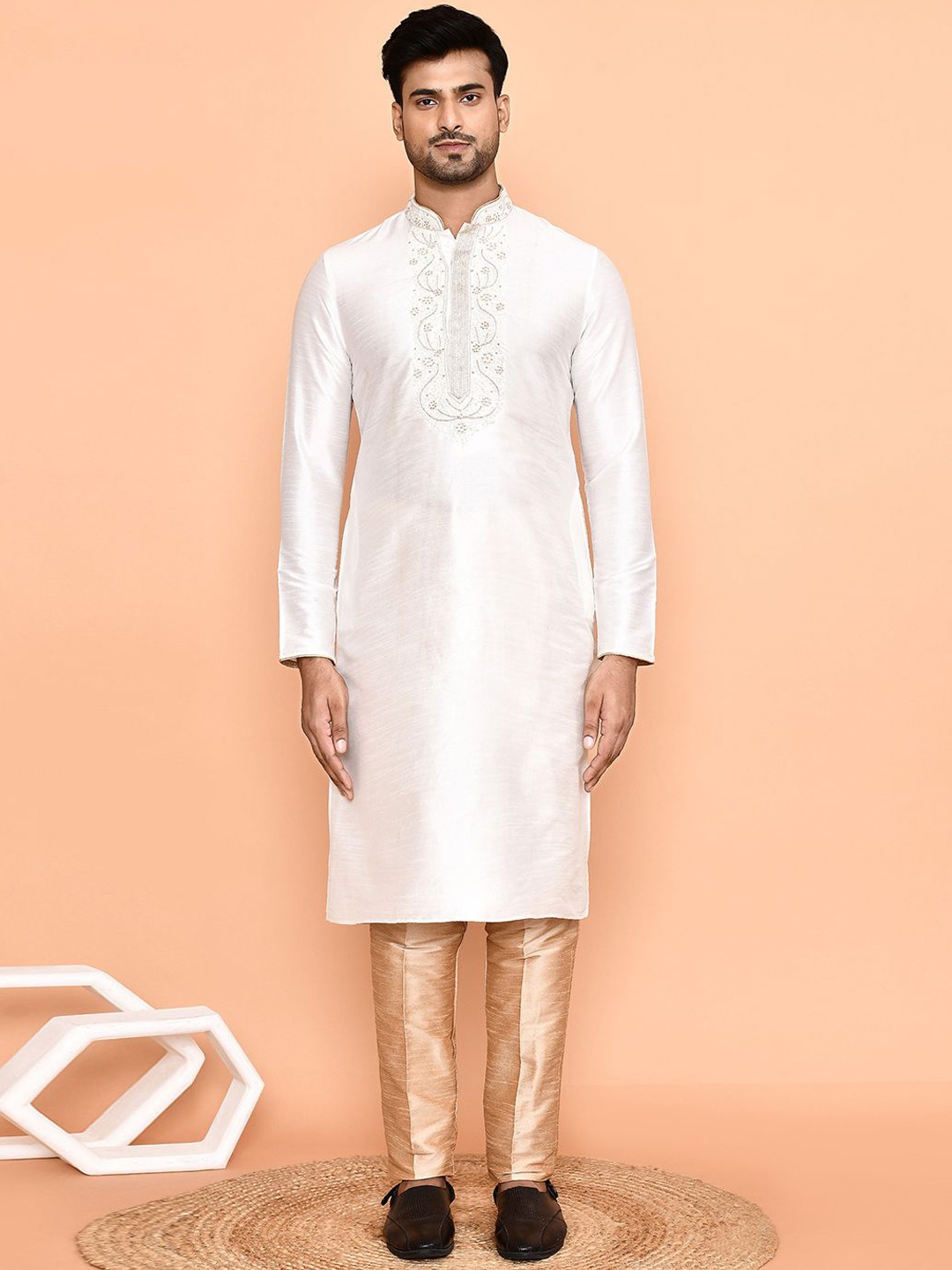 

Arihant Rai Sinha Floral Embroidered Regular Dupion Silk Kurta With Trouser, Off white
