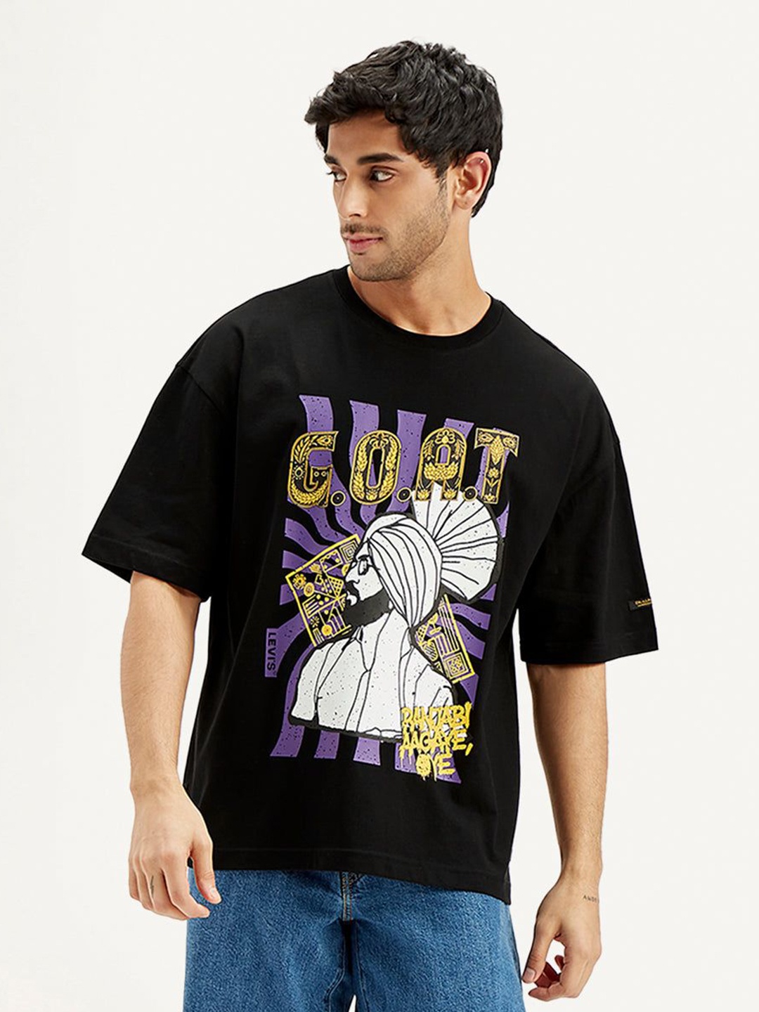 

Levis Men Graphic Printed Round Neck Cotton Oversized T-shirt, Black