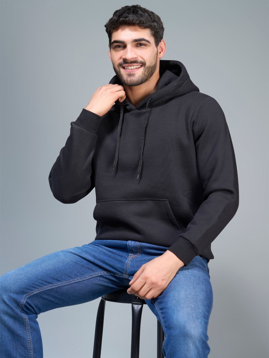 

MAXZONE Men Hooded Sweatshirt, Black