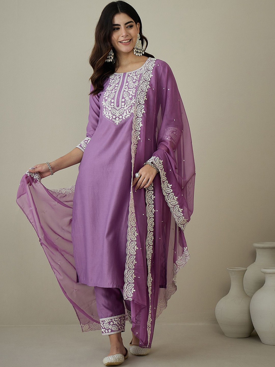 

KLOSIA Floral Embroidered Thread Work Pure Silk Kurta with Trousers & Dupatta, Pink