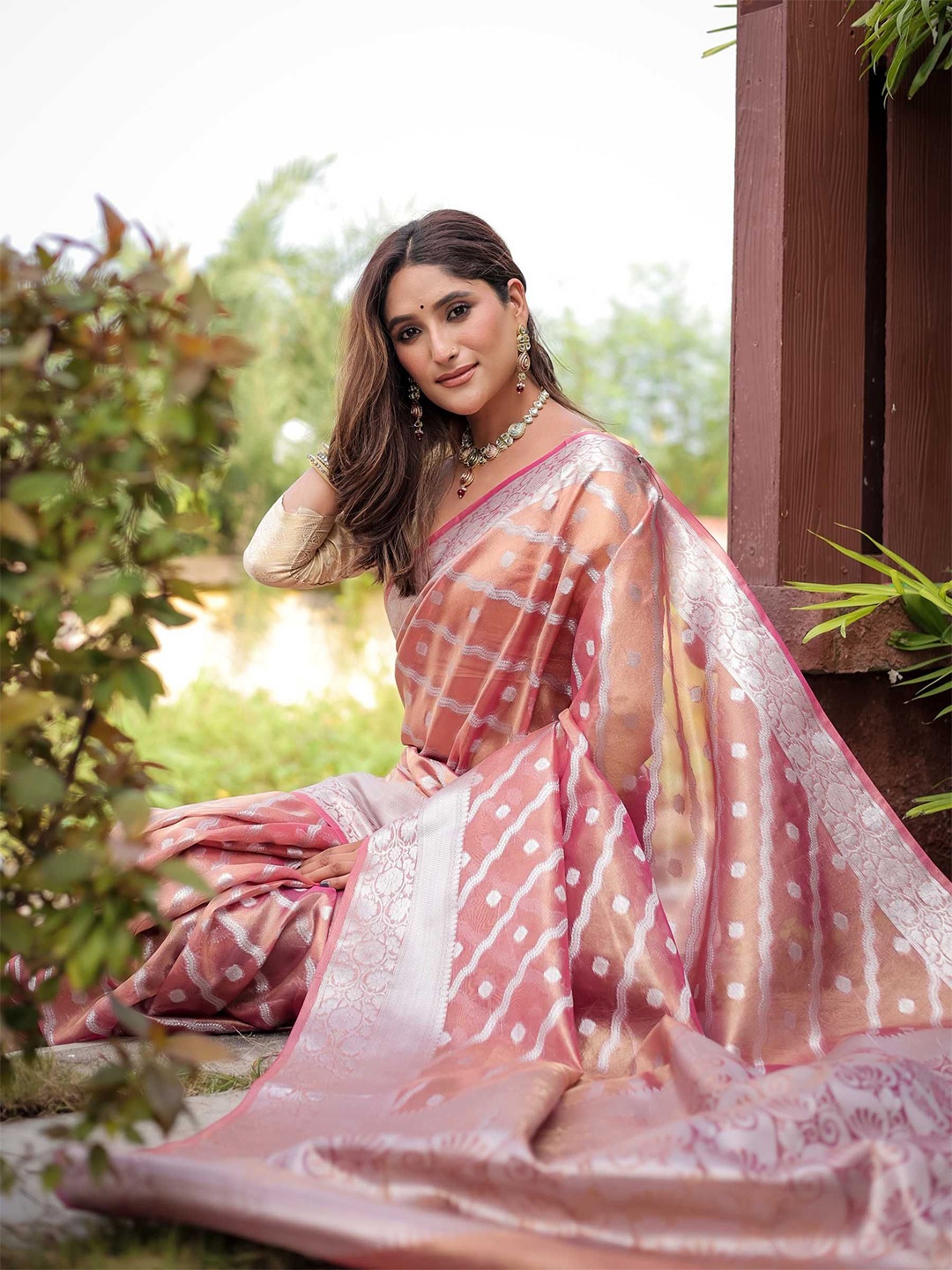 

Kandora Woven Design Zari Pure Silk Banarasi Saree, Peach