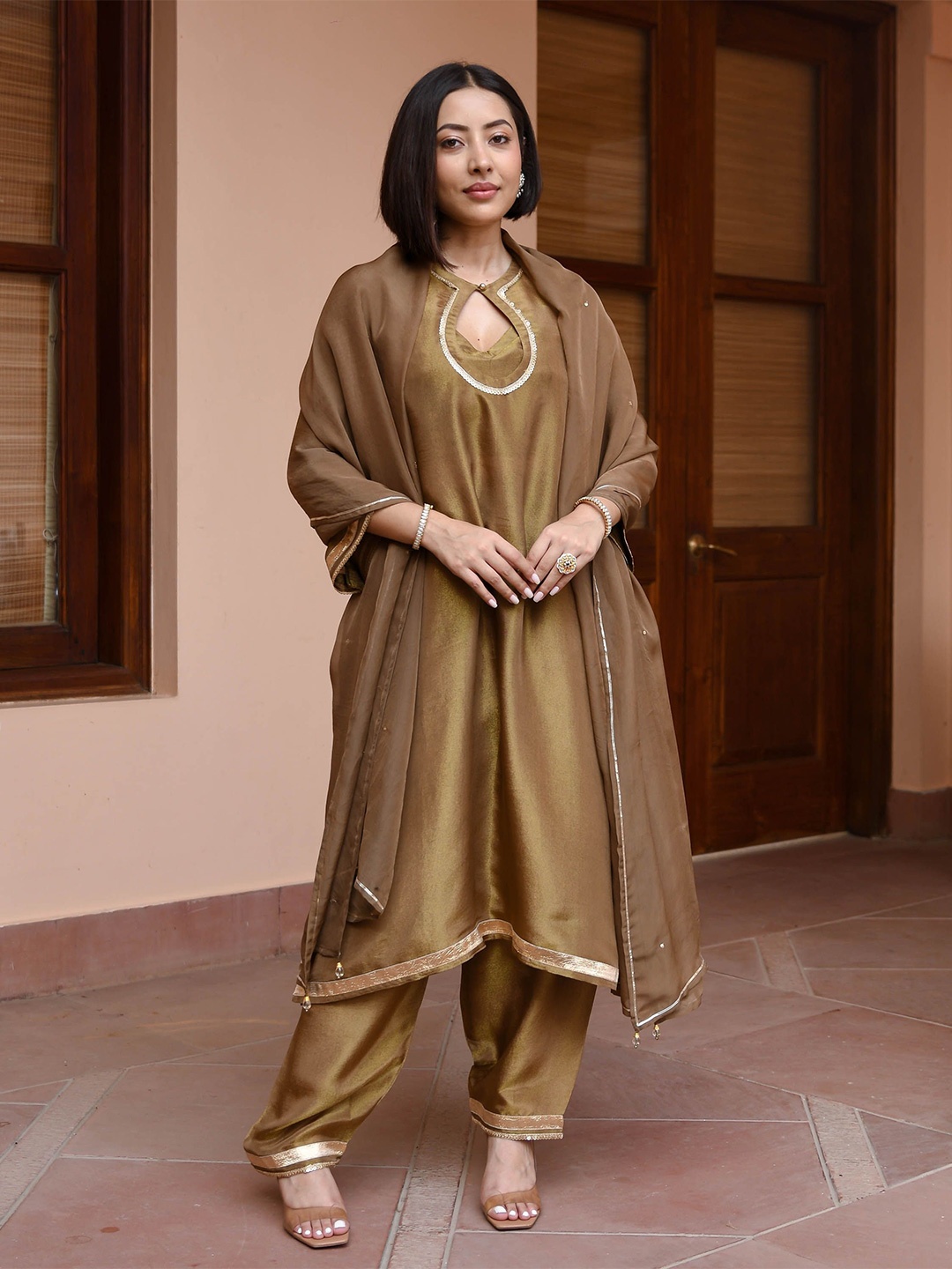 

Bunaai Keyhole Neck Tissue Anarkali Kurta With Trousers & Dupatta, Brown