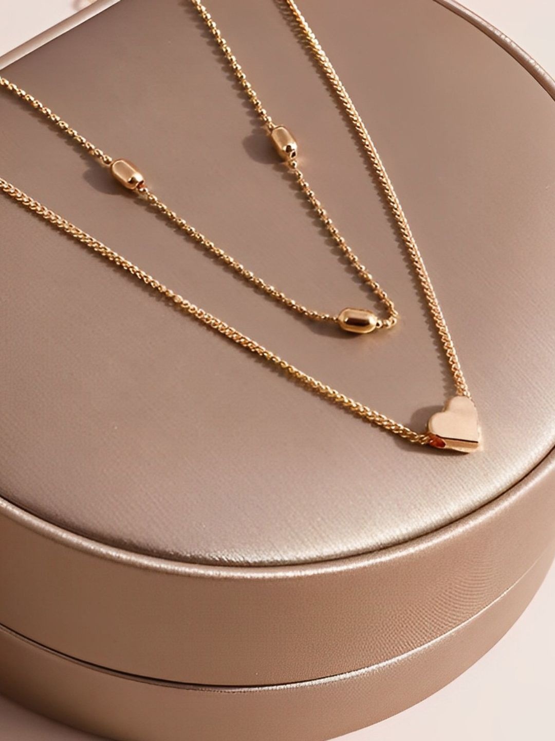 

Pinapes Unisex Brass Gold-Plated Layered Necklace