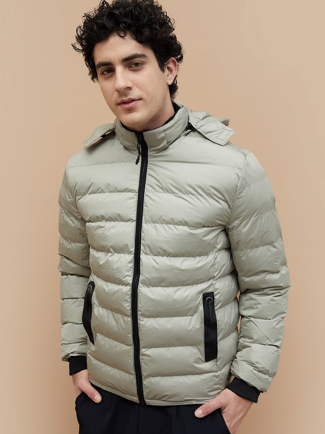 

Bossini Men Hooded Solid Casual Puffer Jacket, Grey