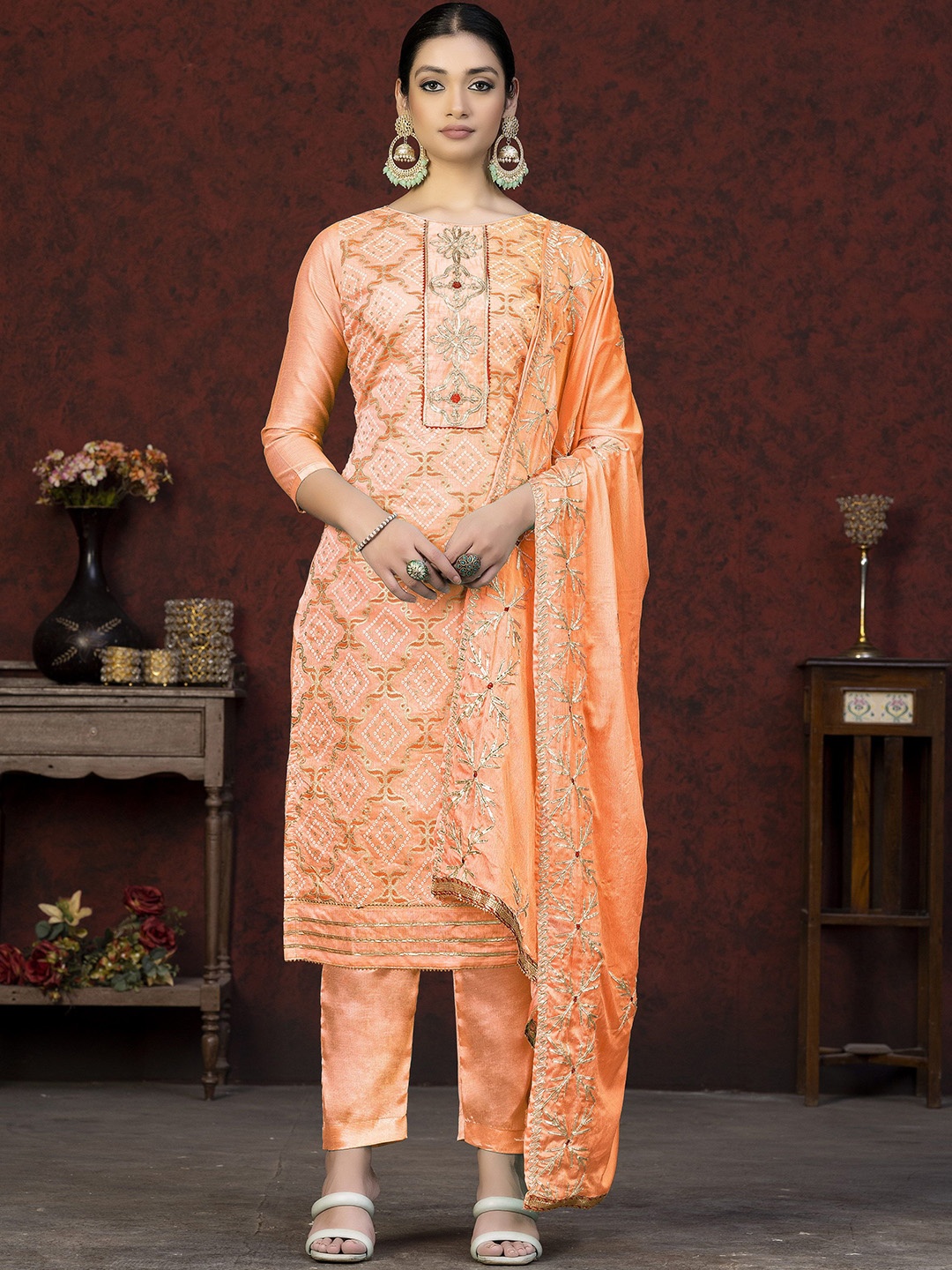 

Maroosh Bandhani Printed Unstitched Dress Material, Peach