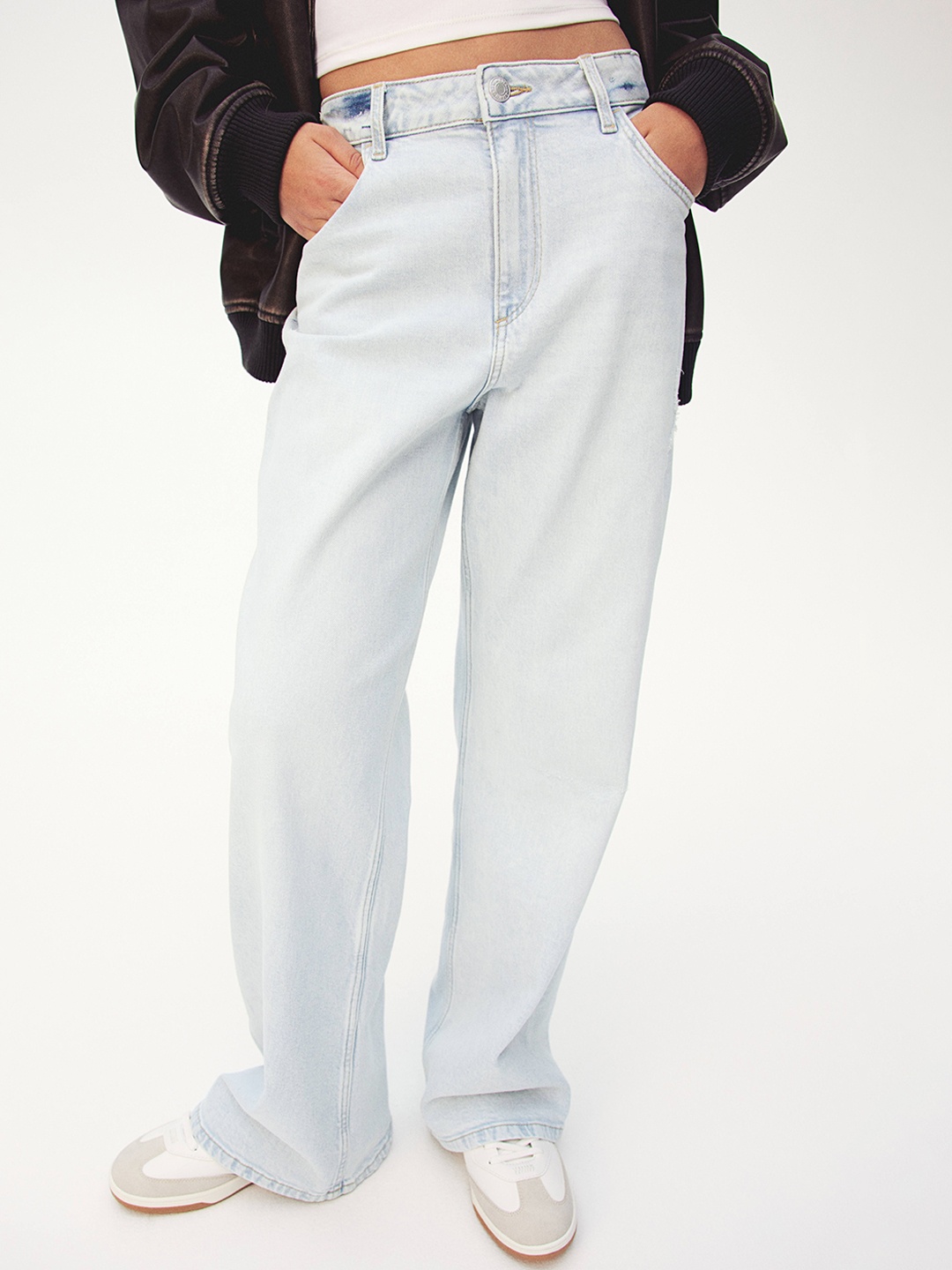 

H&M Girls Baggy Fit Bootcut Leg Jeans, Blue