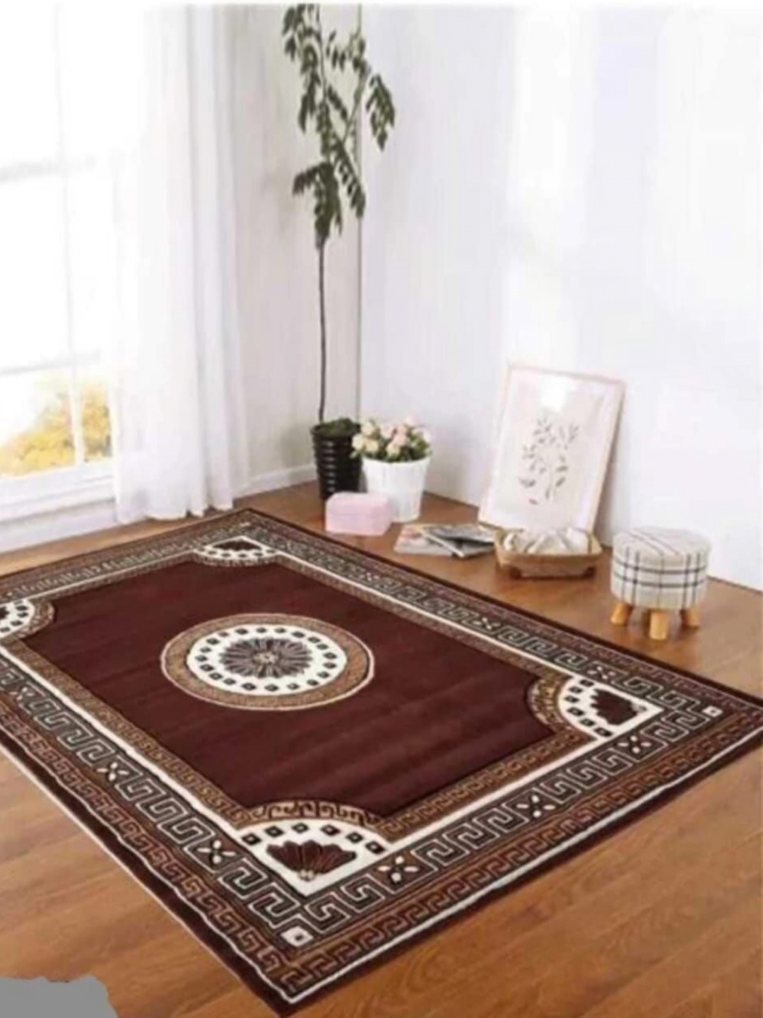 

Samjeeda Handloom carpets Red Geometric Anti-Skid Polyester Carpet