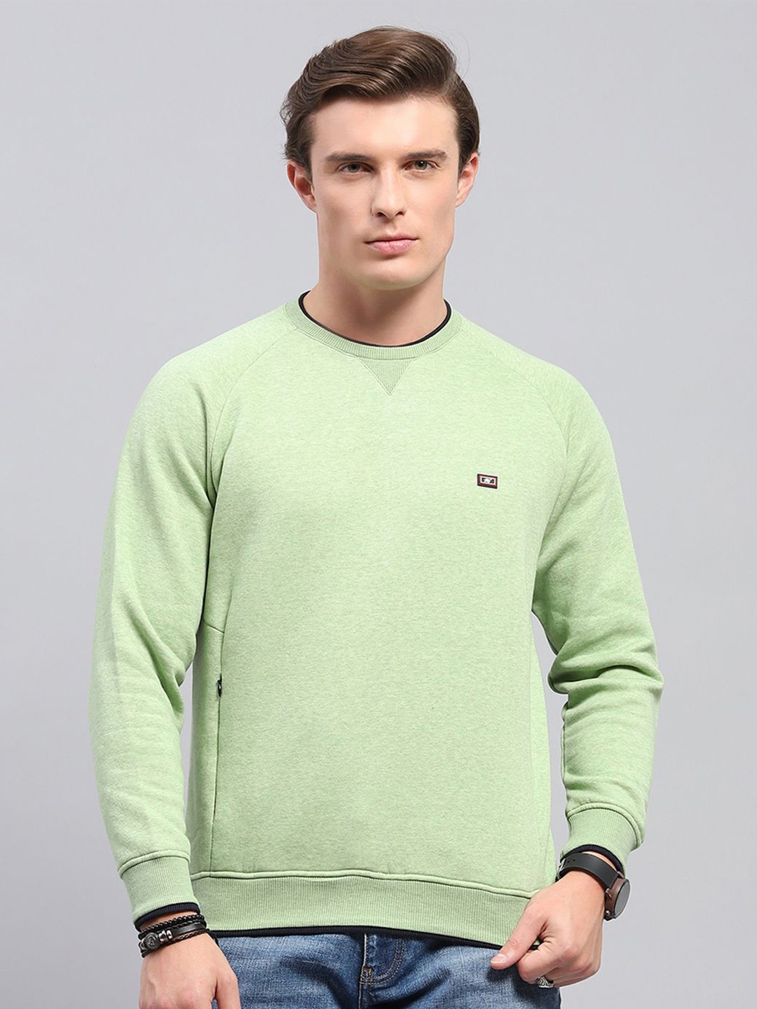 

Monte Carlo Mens Cotton Green Solid Round Neck Full Sleeve Sweatshirt