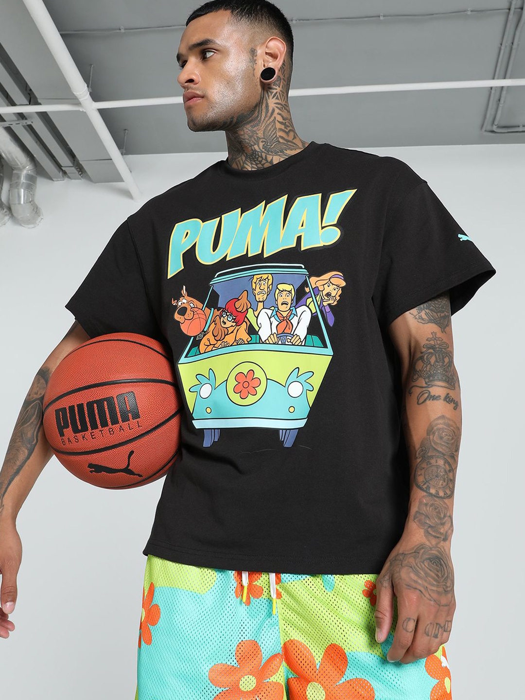 

Puma HOOPS x SCOOBY DOO Oversized Fit Basketball Tee, Black