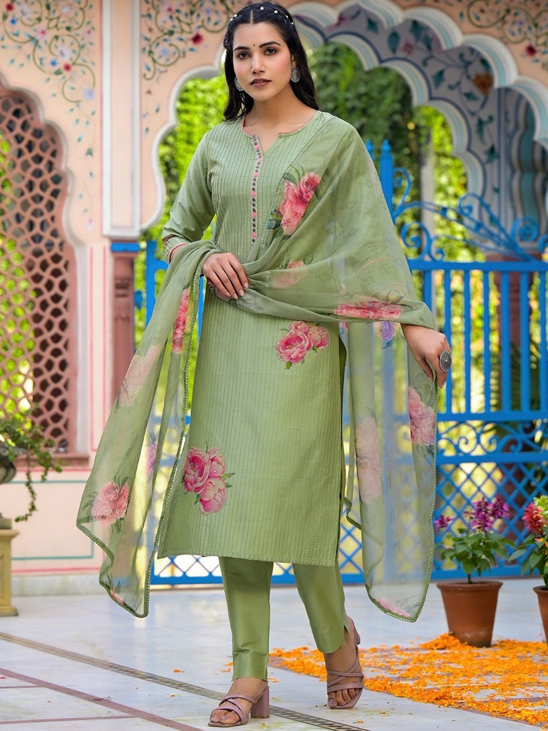 

all about you Notch Neck Floral Printed Straight Kurta with Trouser & Dupatta, Green