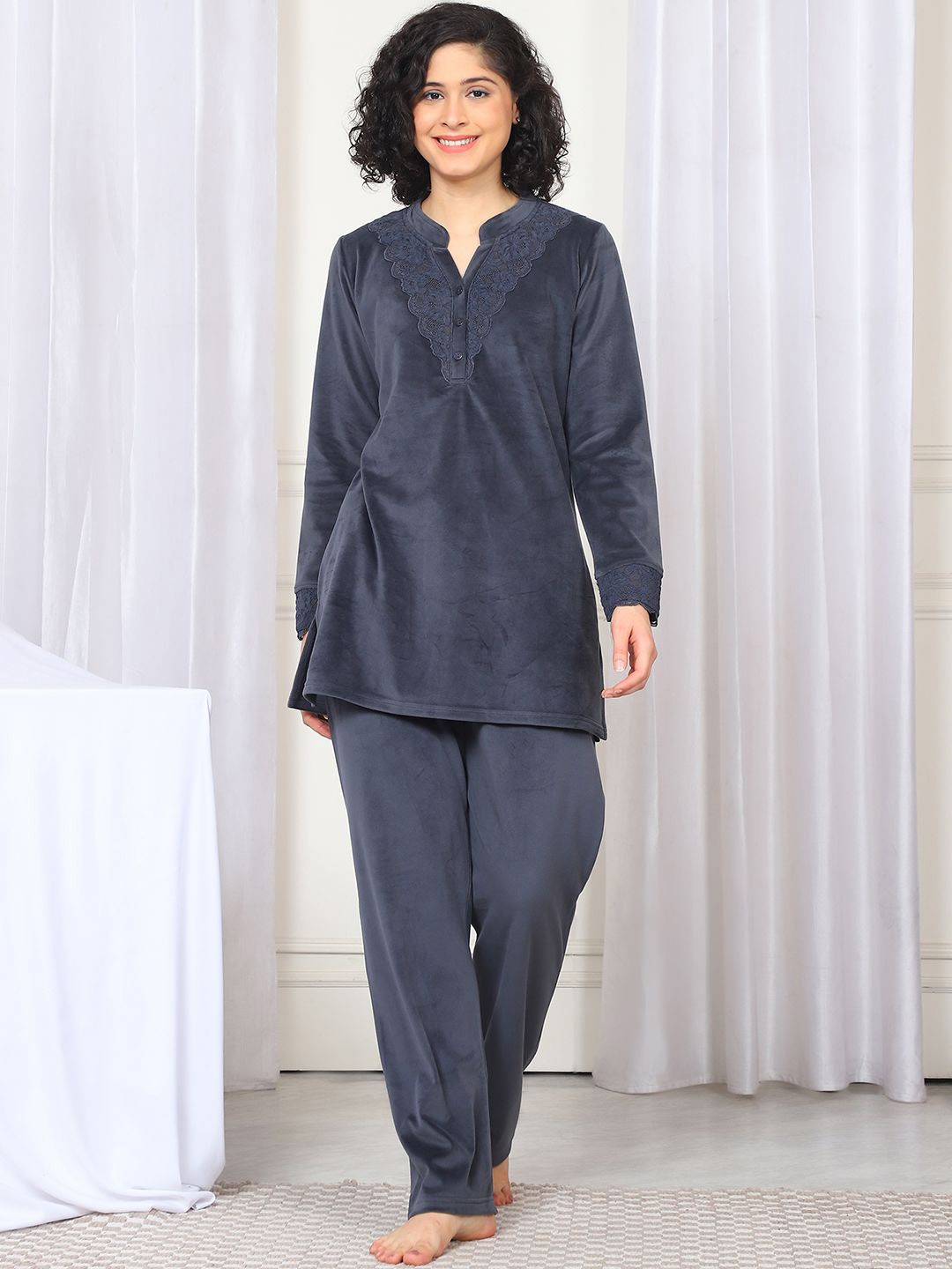 

Kanvin Women Solid Night suit, Navy blue
