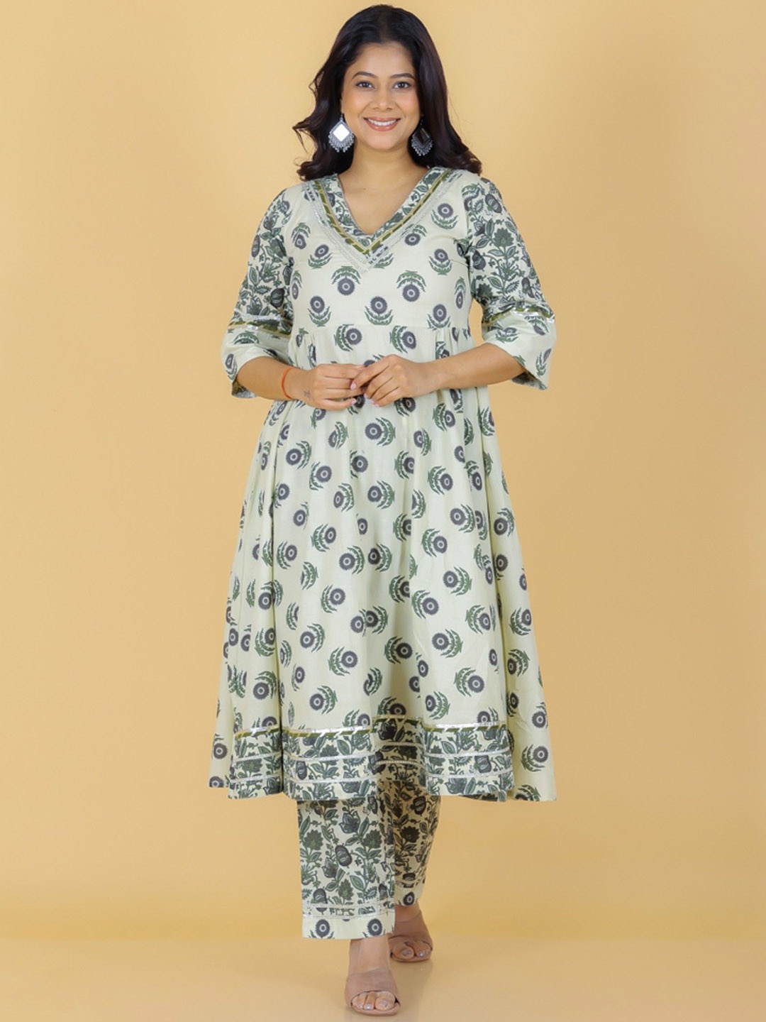 

Aramya V-Neck Floral Printed Pure Cotton Anarkali Kurta with Trousers, Cream