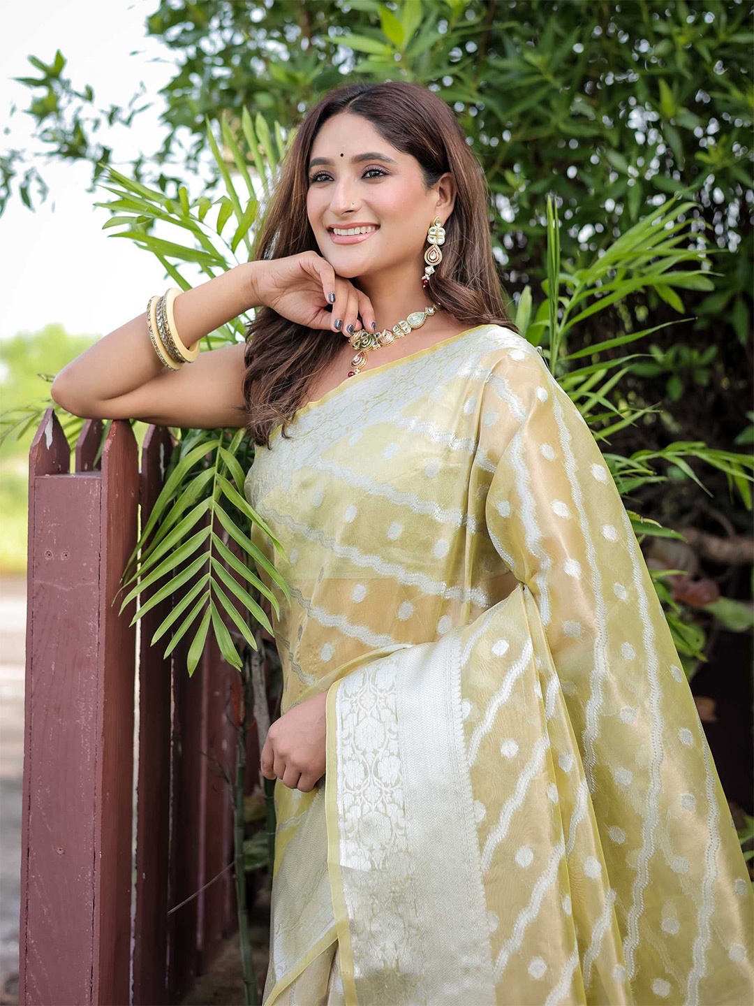 

Kandora Woven Design Zari Pure Silk Banarasi Saree, Yellow