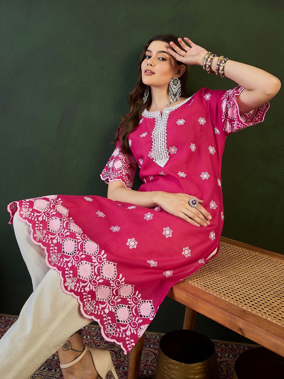 

Sangria Ethnic Motifs Embroidered Round Neck Schiffli Pure Cotton Straight Kurta, Pink
