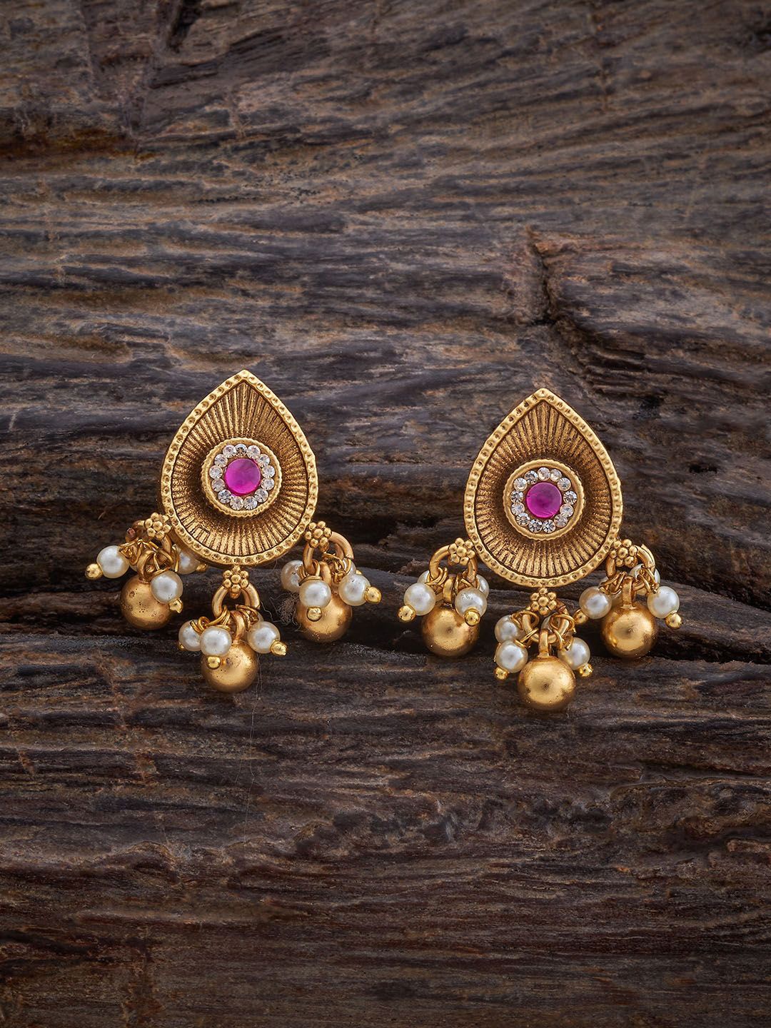 

Kushal's Fashion Jewellery Gold-Plated Antique Stone Studded & Beaded Studs