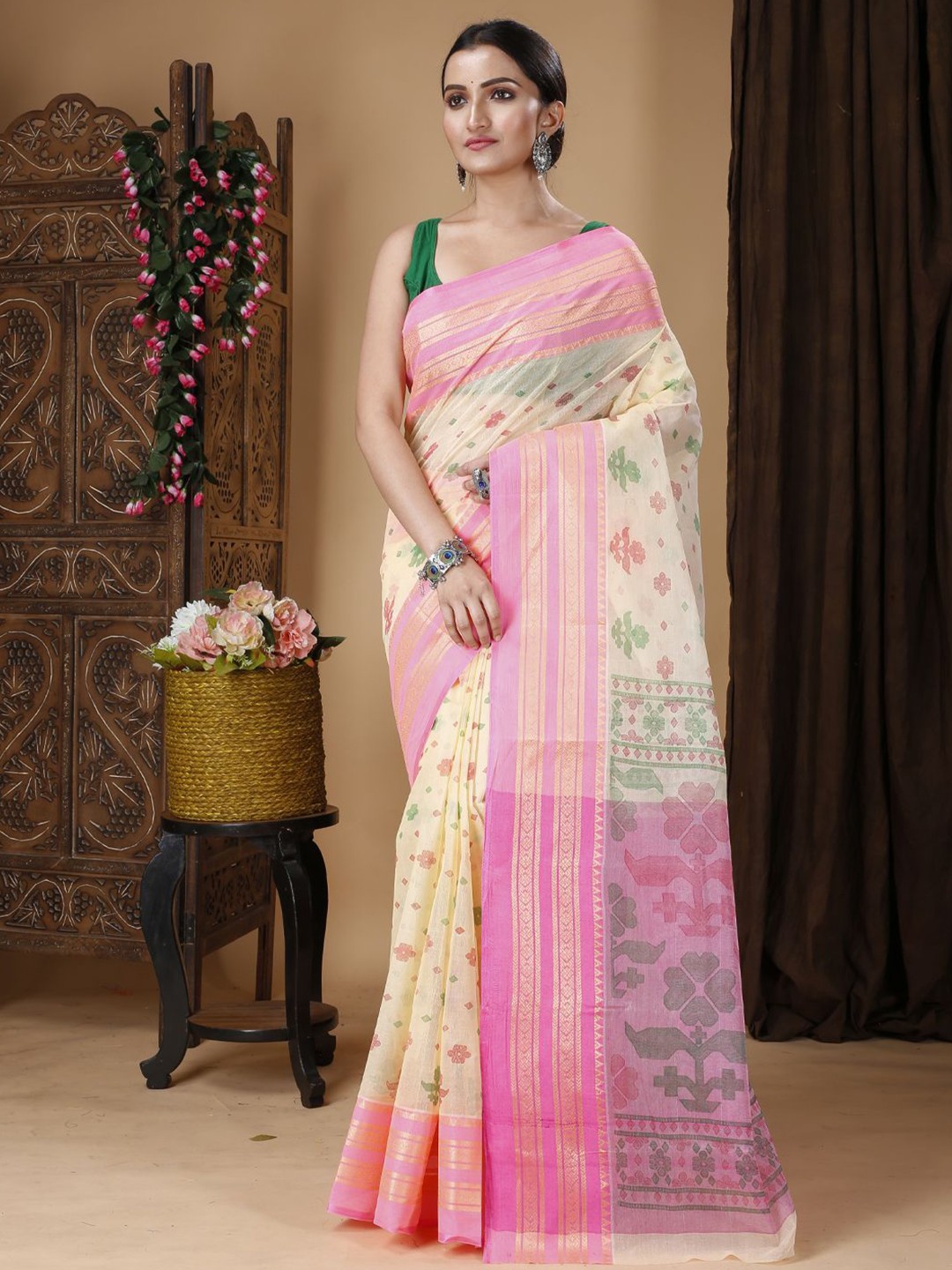 

Ruuprekha Printed Zari Pure Cotton Taant Saree, Cream