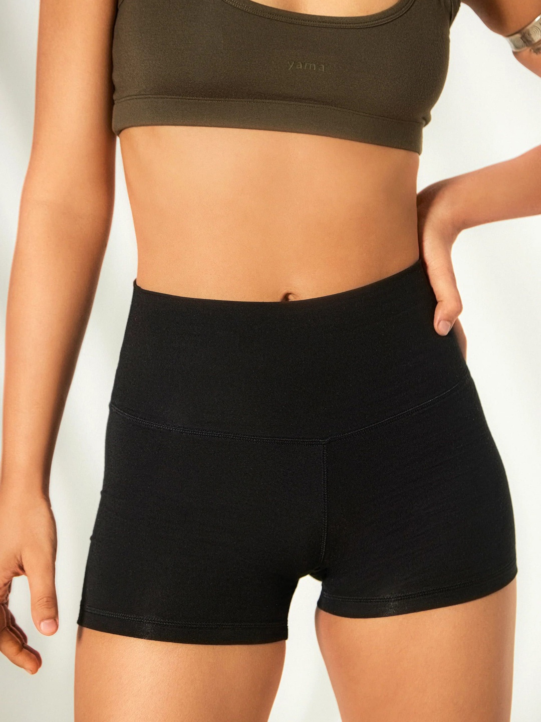 

YAMAYOGA Women Slim Fit High-Rise Above Knee Yoga Sports Shorts, Black
