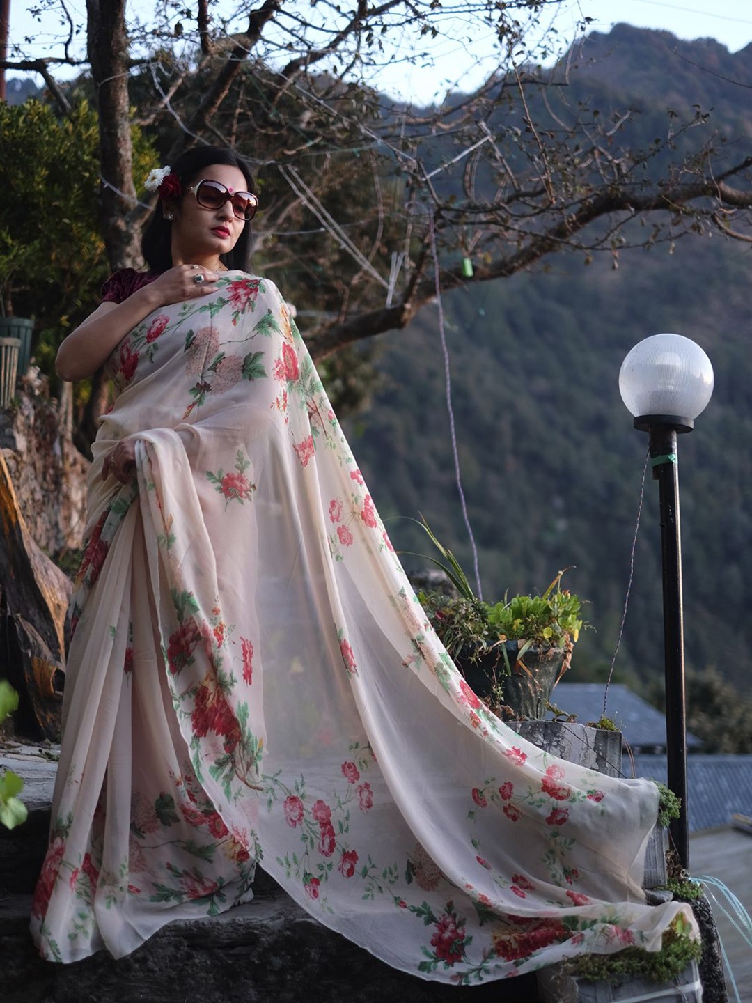 

BBG Royals Floral Pure Chiffon Saree, Rose