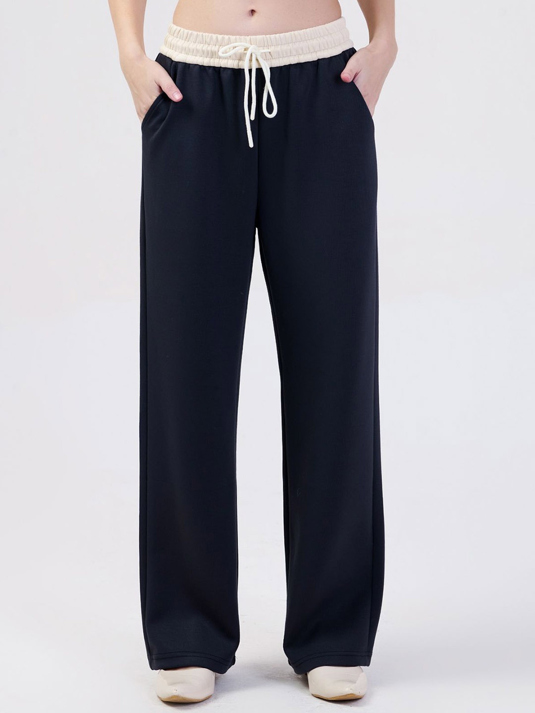 

Albion By CnM Women Mid- Rise Trousers, Navy blue