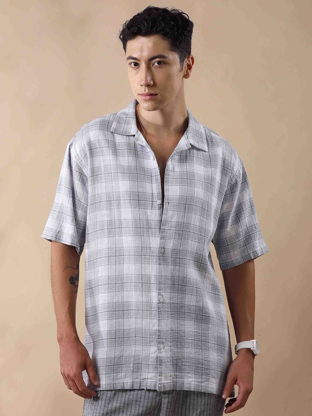 

HOUSE OF MAHNOTS Men Relaxed Cuban Collar Tartan Checked Linen Oversized Casual Shirt, Grey