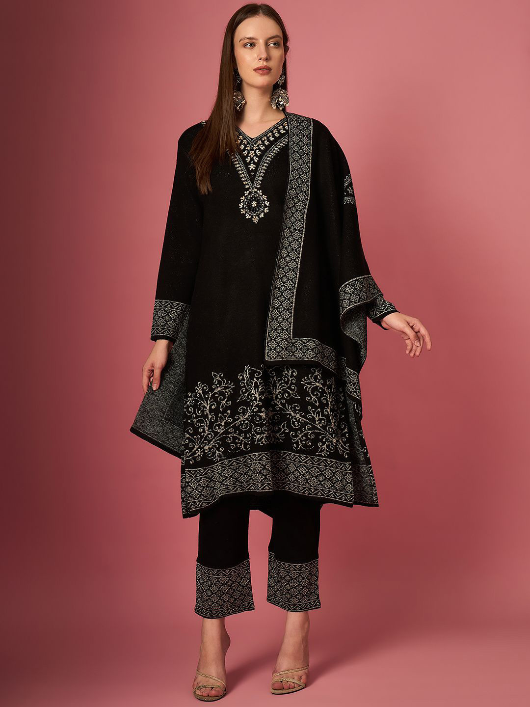 

CLAPTON Floral Woven Design Regular Thread Work Kurta With Trouser With Dupatta, Black