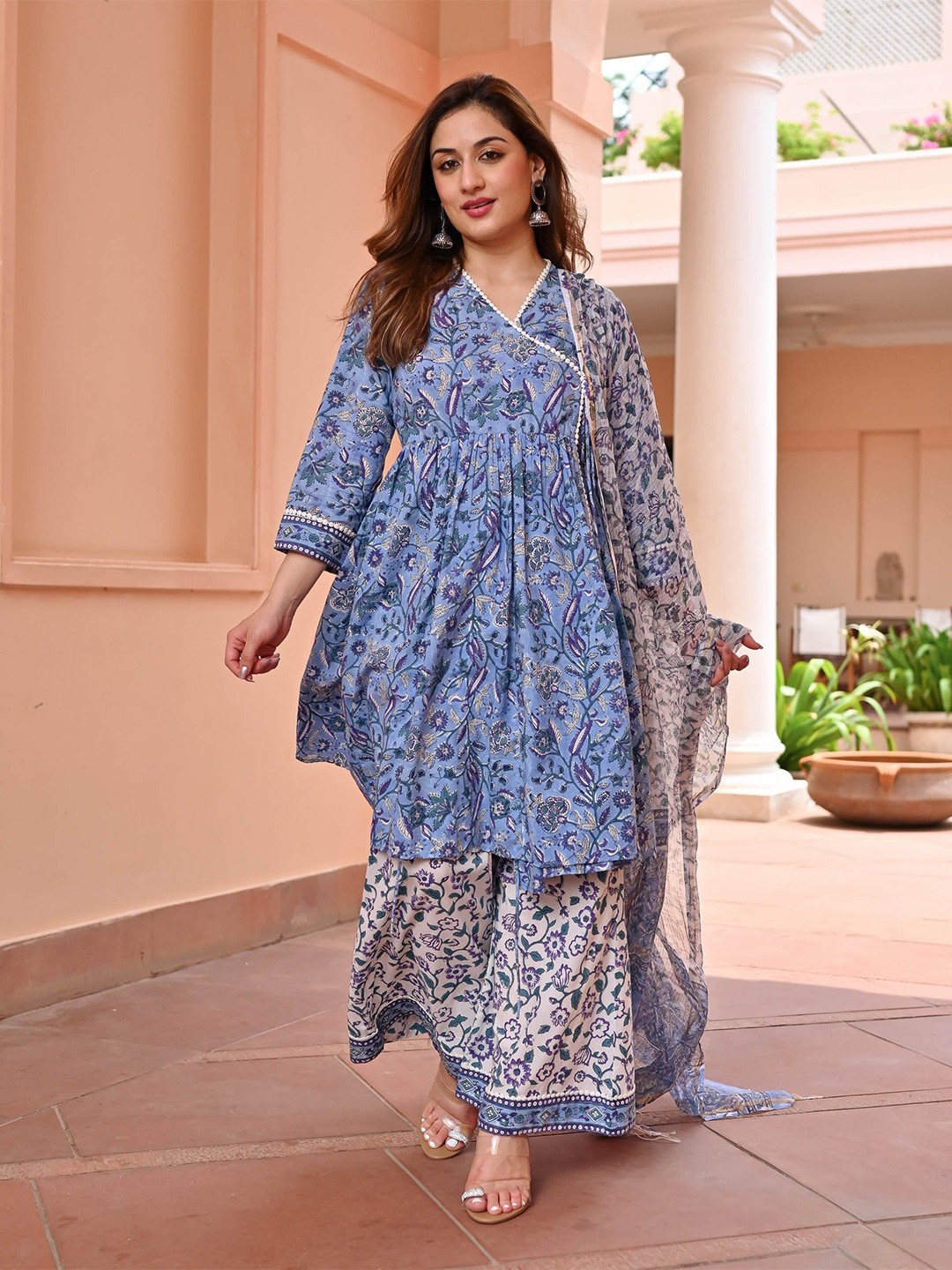 

Bunaai Floral Printed V-Neck A-Line Kurta With Trousers & Dupatta, Blue