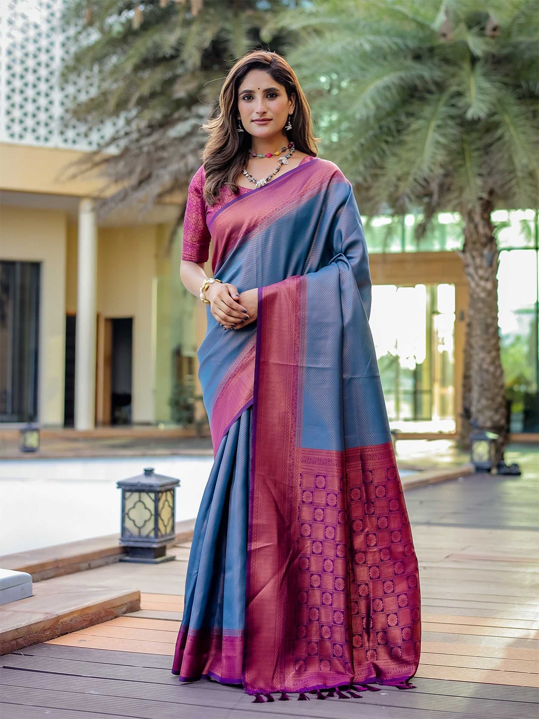 

Kandora Woven Design Zari Pure Silk Kanjeevaram Heavy Work Saree, Blue