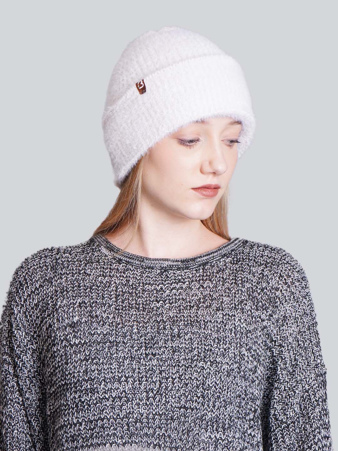 

Bharatasya Unisex Rabbit Fur Beanie, White