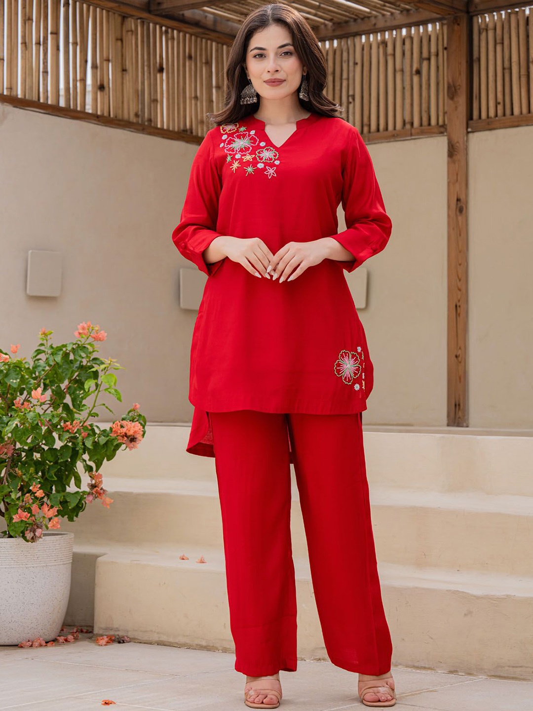 

FASHION DWAR Embroidered Tunic With Trousers, Red