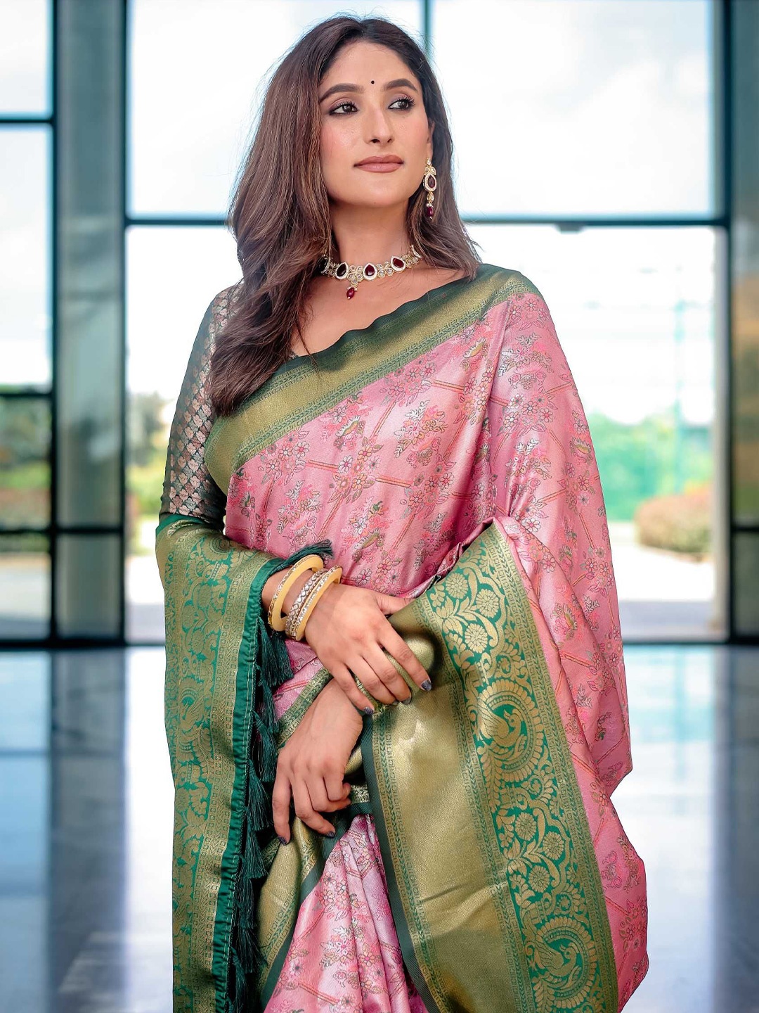 

Kandora Woven Design Pure Silk Heavy Work Dharmavaram Saree, Peach