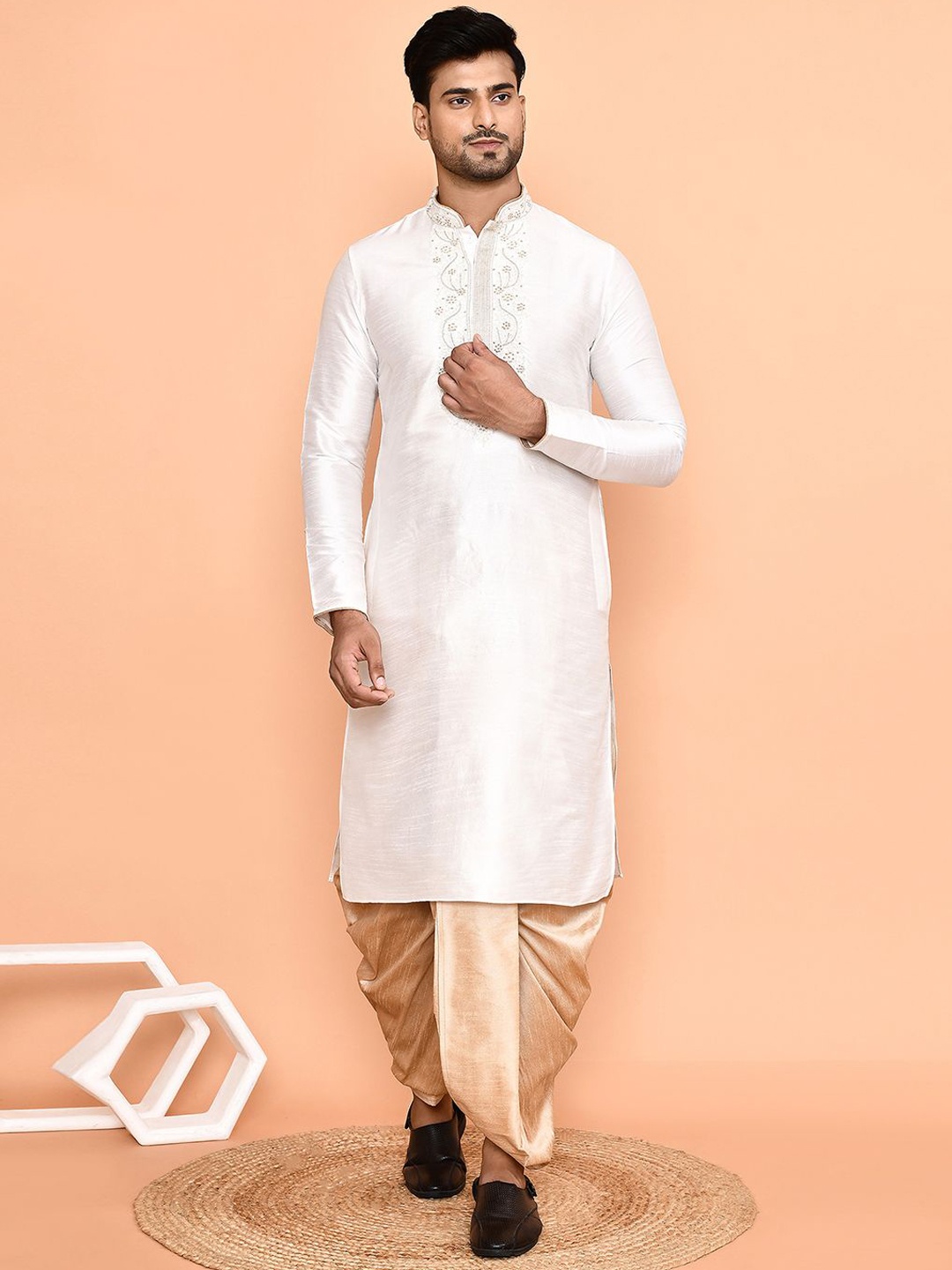 

Arihant Rai Sinha Floral Embroidered Regular Straight Kurta With Dhoti Pant, Cream