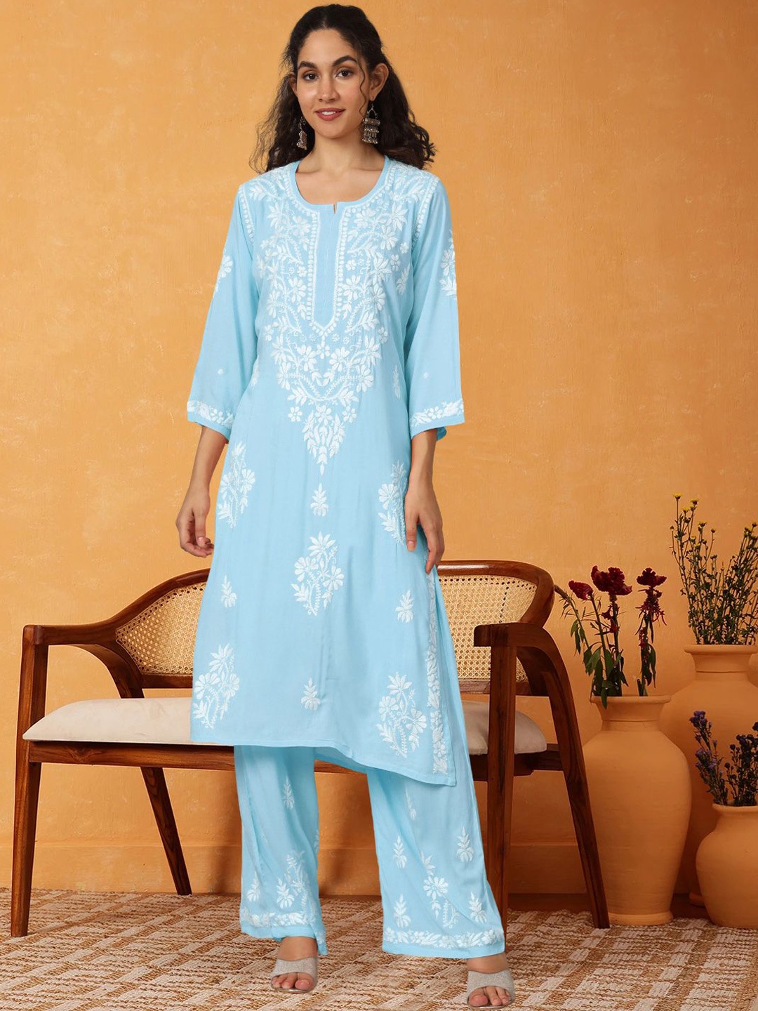 

PARAMOUNT CHIKAN Women Embroidered Lucknowi Chikankari Modal Kurta Set, Turquoise blue