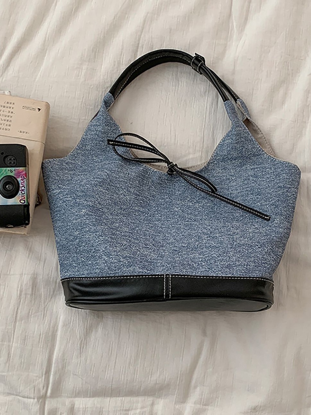 

StyleCast x Revolte Women Solid Structured Handheld Bag, Grey