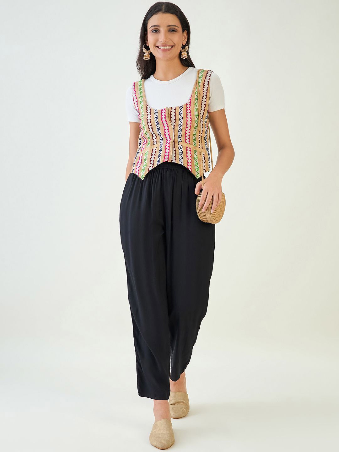

Anouk Women Pleated Trouser, Black