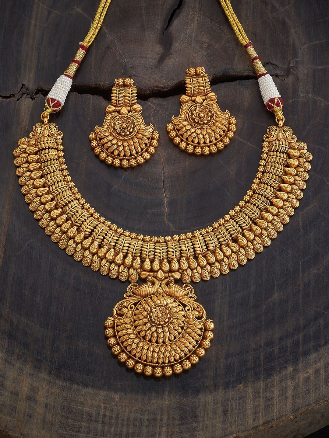 

Kushal's Fashion Jewellery Gold-Plated Necklace & Earrings