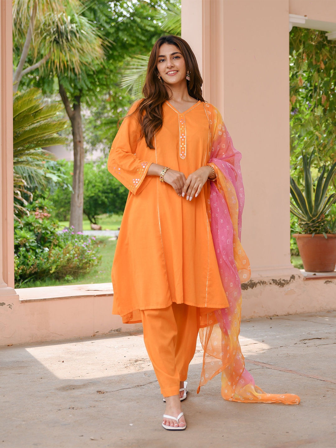 

Bunaai V-Neck A-Line Kurta With Trousers & Dupatta, Orange