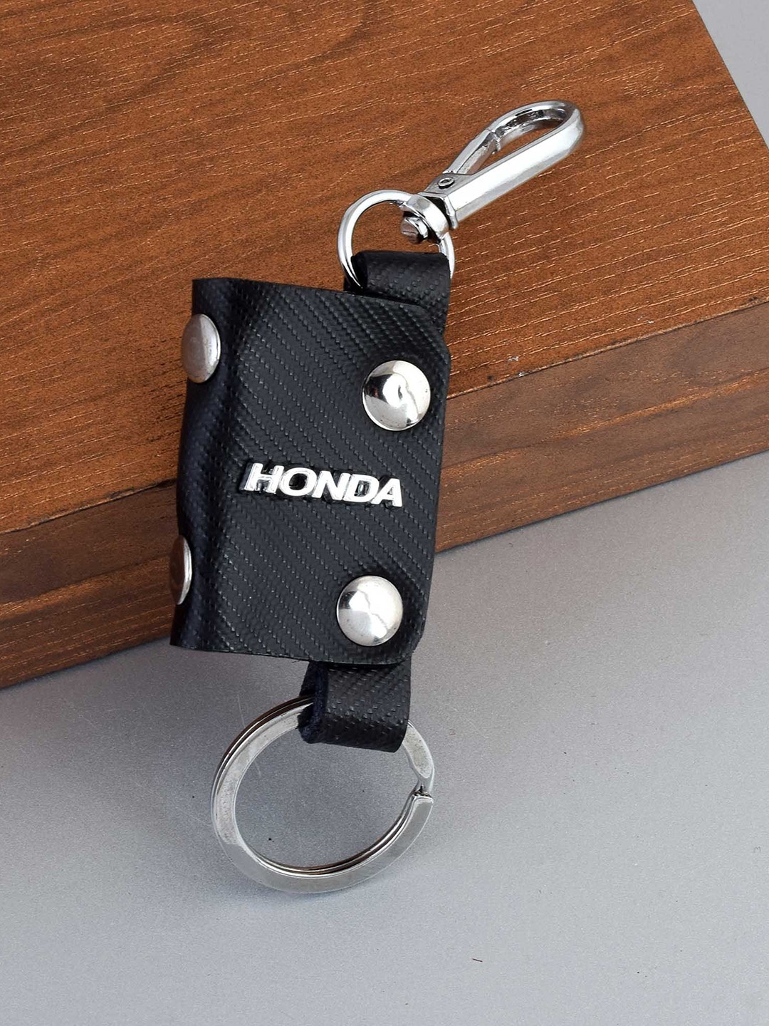 

MEMOIR Black Leather Car Key Chain