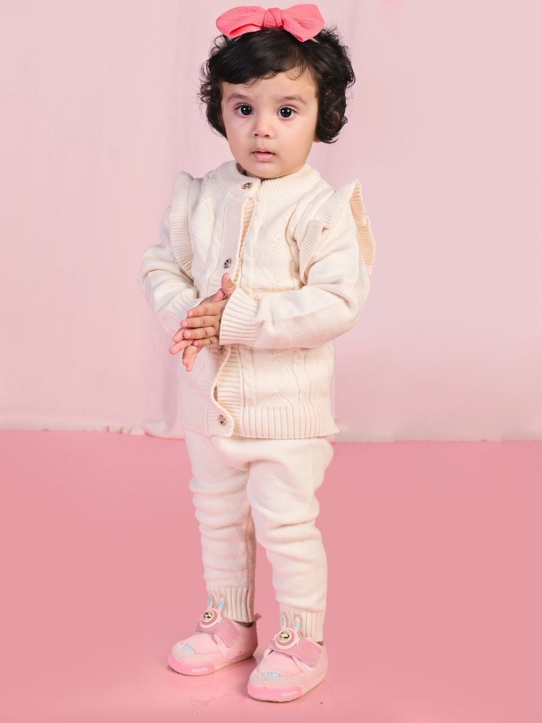 

MAMA AND PEACHES Unisex Kids Round Neck Top with Trousers, Off white