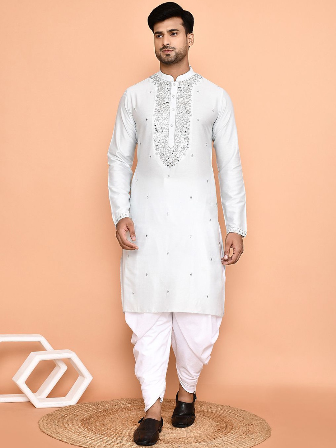

Arihant Rai Sinha Floral Embroidered Regular Mirror Work Straight Kurta With Patiala, Grey